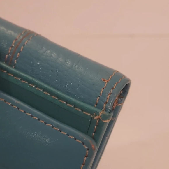 Kenneth Cole Reaction Leather Blue Bifold Wallet - Picture 9 of 12